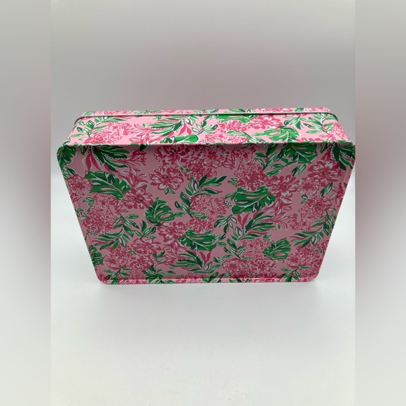 NEW Lilly Pulitzer GWP Cookie Exchange Kit With Cookie Cutters and Tin - Picture 2 of 8